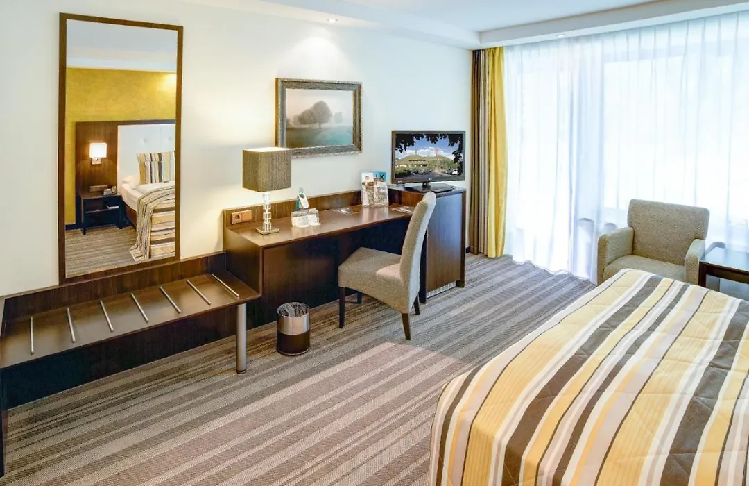 Hotel Moers Van Der Valk-1